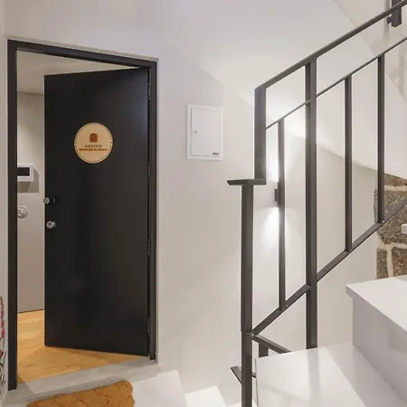 Abrigo Muralha By Se *